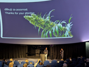 Participación en la conferencia internacional Cannabis y Ciencia X en Brno